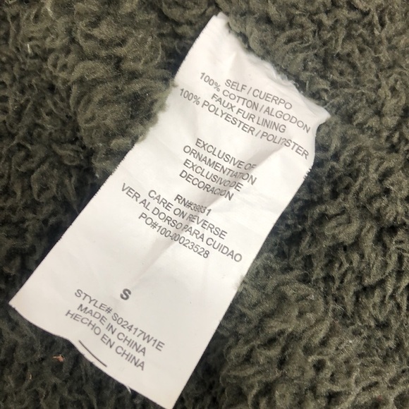 Altar’s State vest - Picture 6 of 9